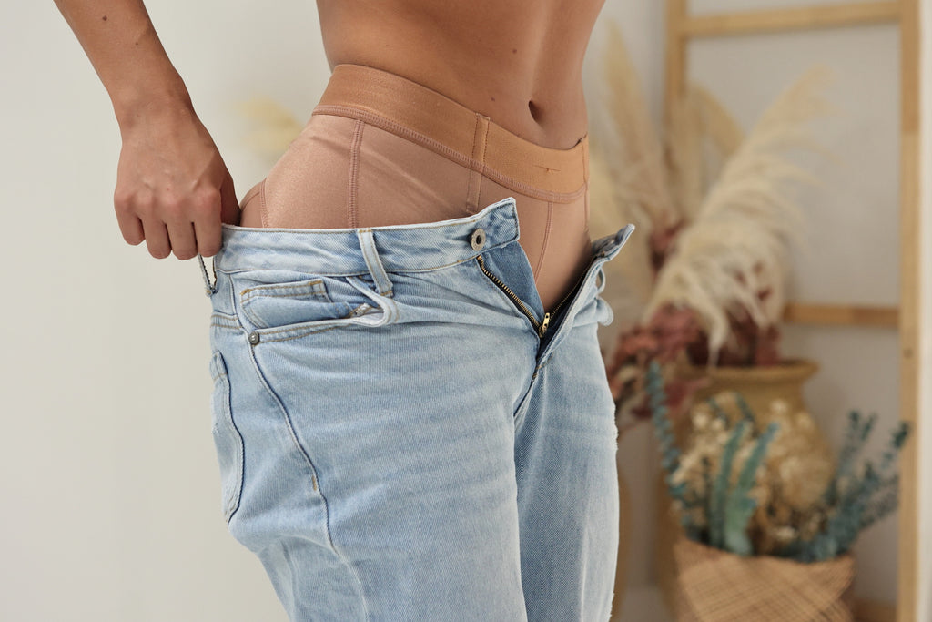 Vista posterior con ajuste perfecto y realce de glúteos natural.